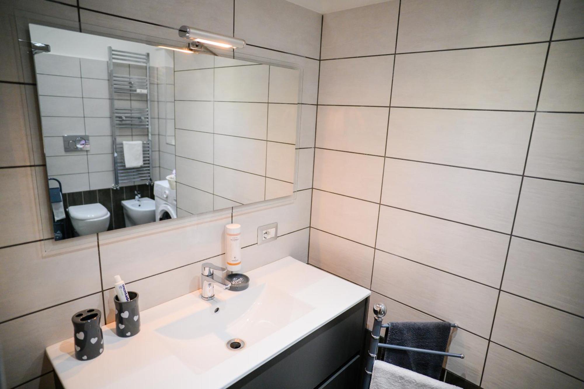 Baleniere 92 Suite Roma Esterno foto